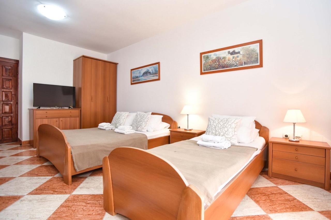 Apartments Adok Будва Экстерьер фото
