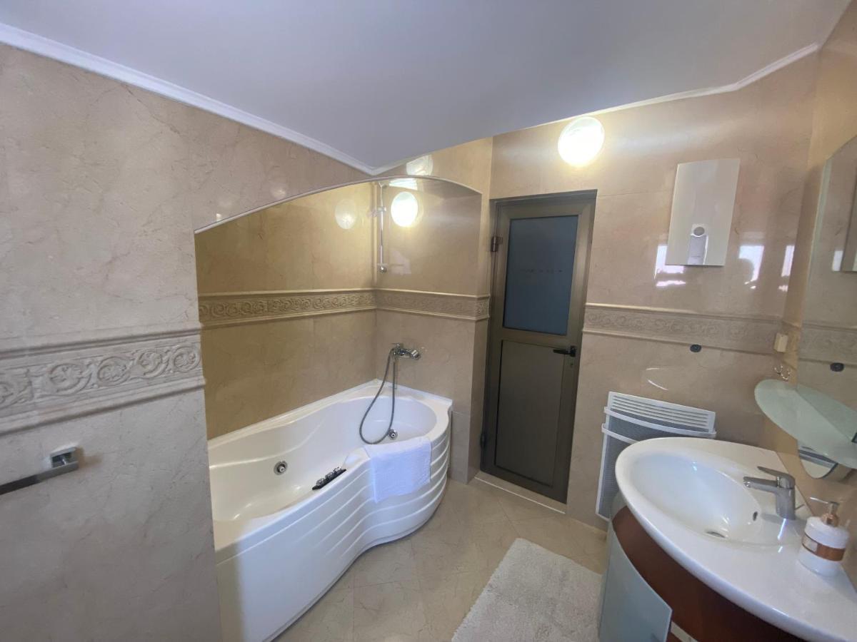 Apartments Adok Будва Экстерьер фото